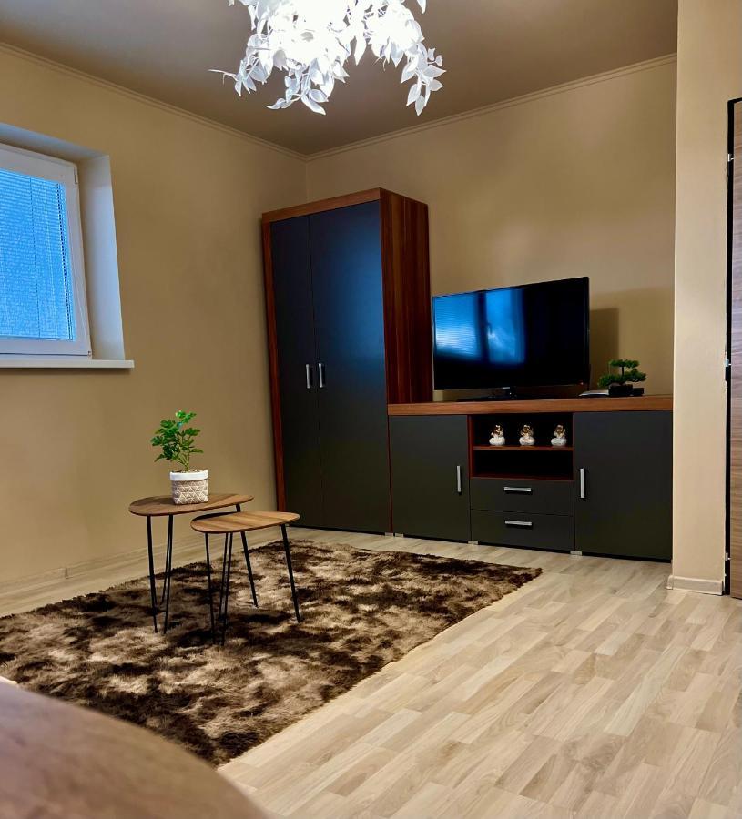Garzon/ Studio Apartment Sahy Exteriör bild